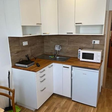 Brand New Apartment In The Heart Of Μπρατισλάβα Εξωτερικό φωτογραφία