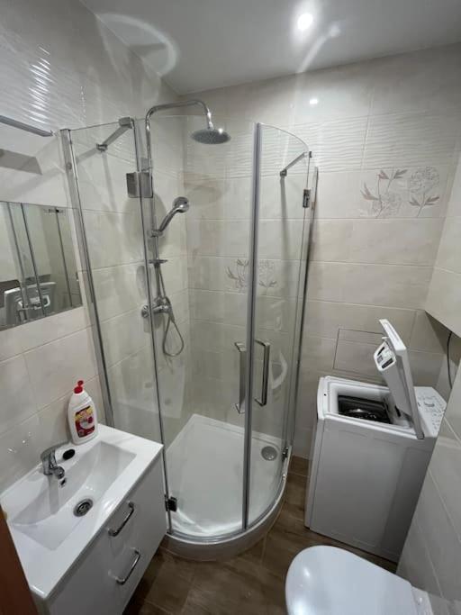 Brand New Apartment In The Heart Of Μπρατισλάβα Εξωτερικό φωτογραφία