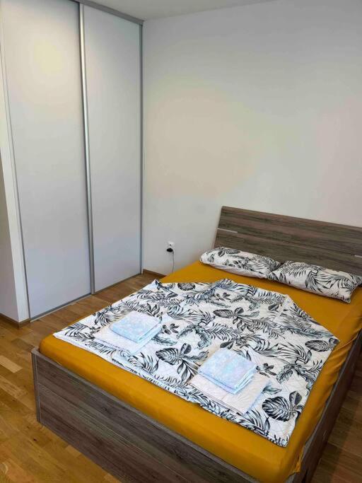 Brand New Apartment In The Heart Of Μπρατισλάβα Εξωτερικό φωτογραφία